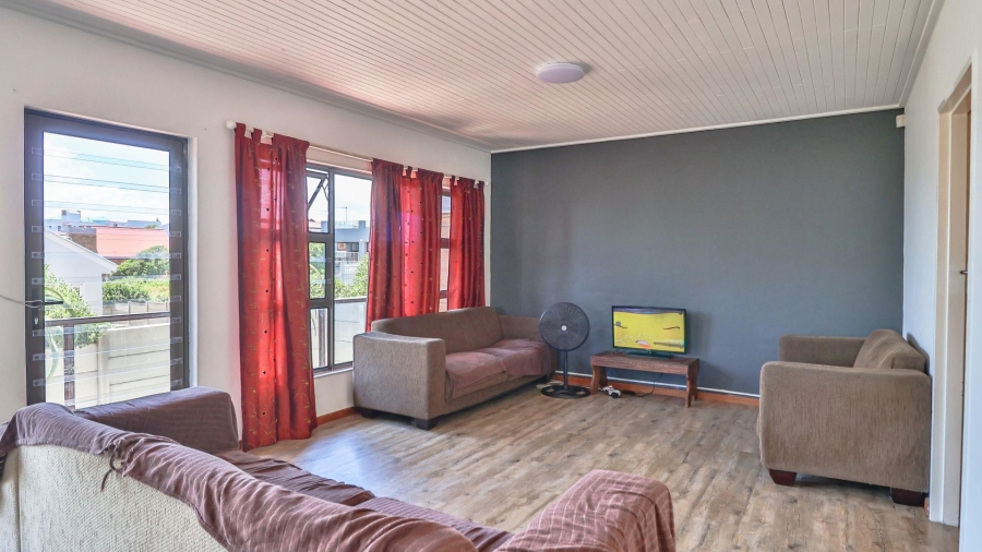 4 Bedroom Property for Sale in De Kelders Western Cape